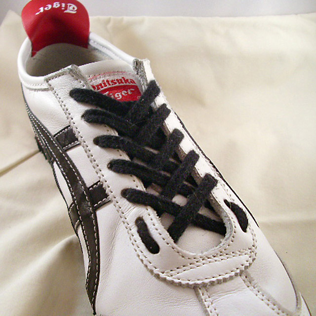 Professor Shoelace tweet media