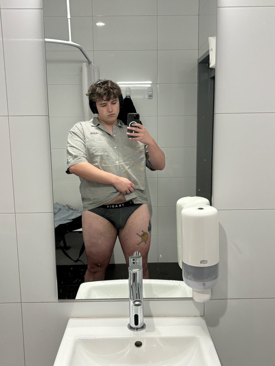 krillschamone's tweet photo. fat boy fridayyyyyyyy. https://t.co/RnykeFFOxS