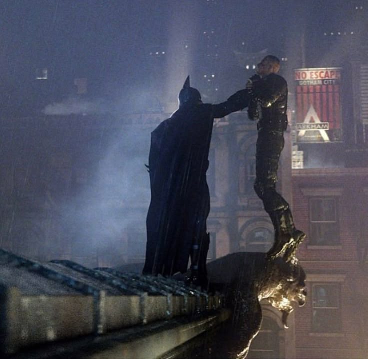 Bruce Wayne tweet media