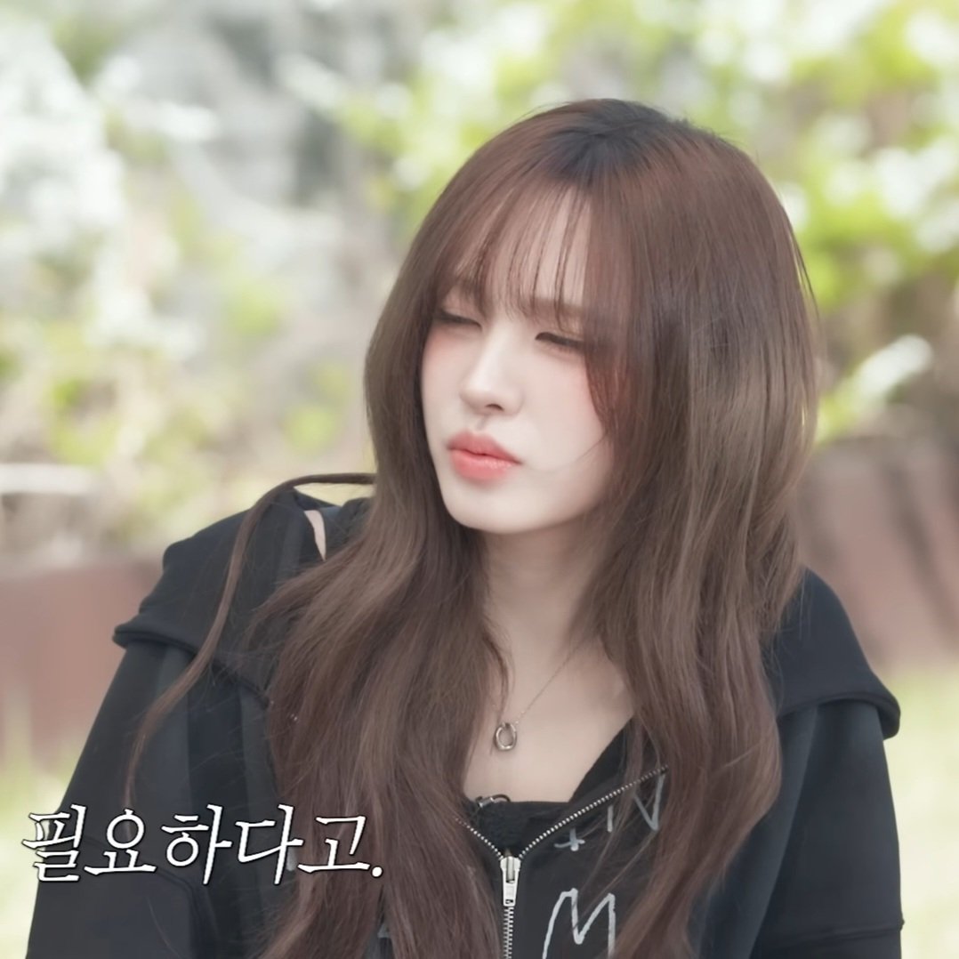 baby_gamgyul's tweet photo. 이번 자컨 어느 구간을 눌러도 지원이가 눈을 안뜨고있음ㅋㅋㅋㅋㅋ
(졸린거X  눈부신 상태O) https://t.co/szZaeUgHRa
