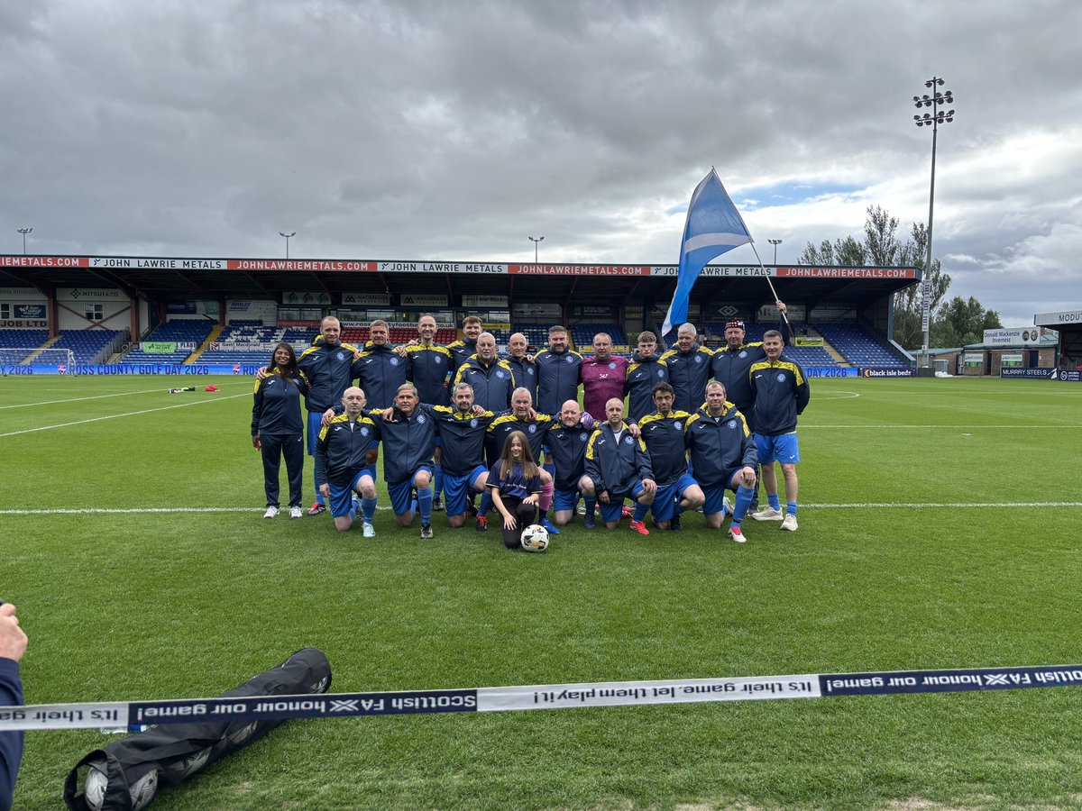 RCFC_SLO's tweet photo. What a blast with the Dingwall School choir 👏🏻👏🏻👏🏻⚽️💙 https://t.co/ueX8BdVeTr