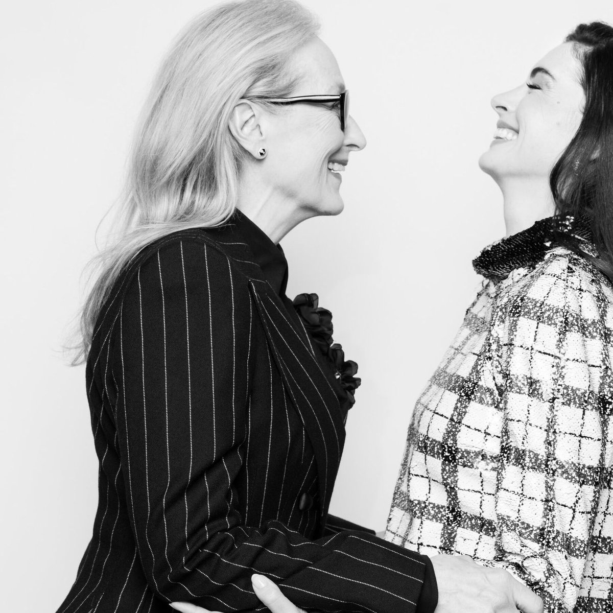 maryparrilla08's tweet photo. sometimes i remember that these photos really exist and i didn't imagine them. 

the most beautiful photos in the whoooole world. 😭 https://t.co/yrRZu0khDA