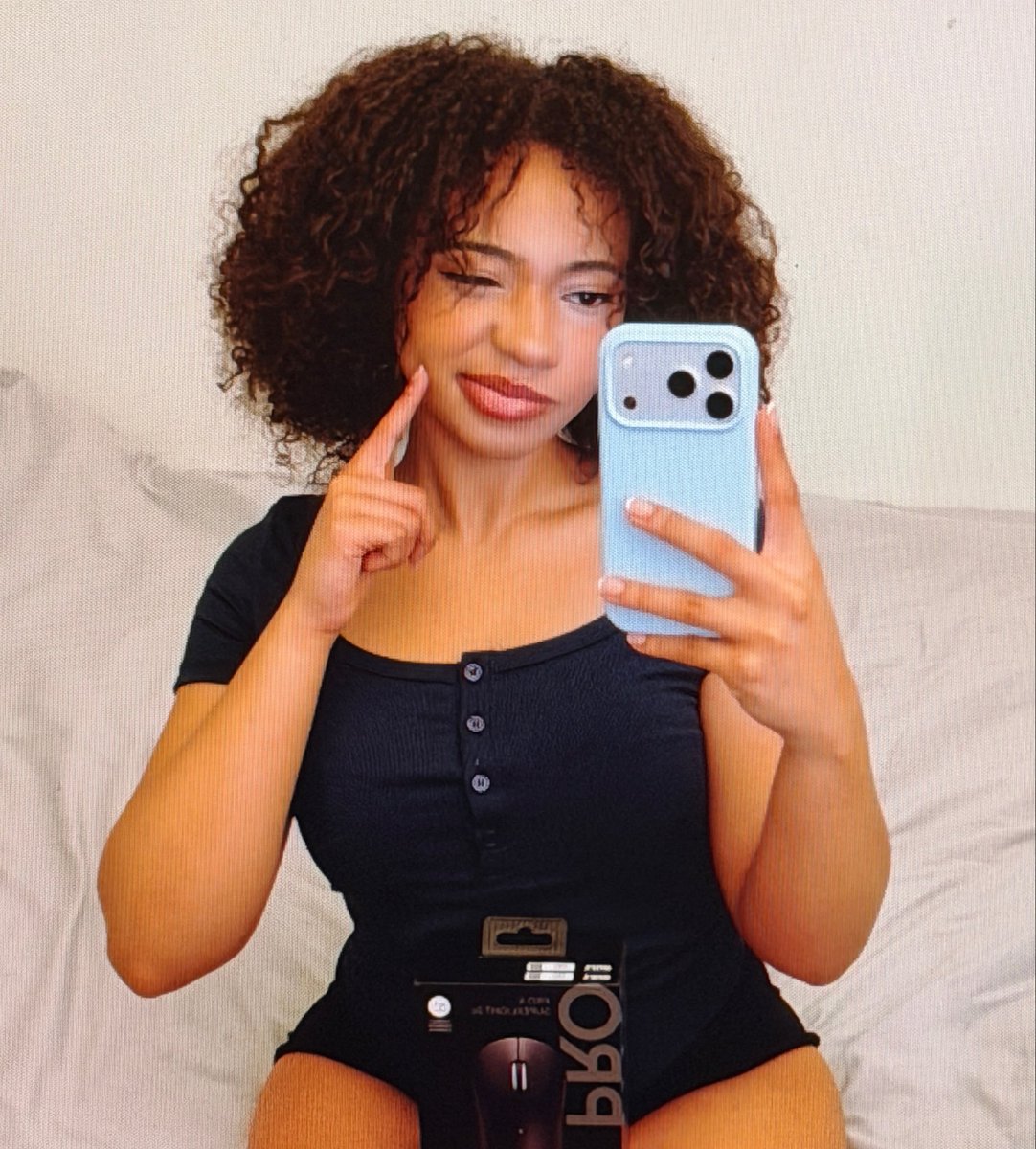 wahibahhh's tweet photo. FINAL REMINDER!
Treat yourself while Logitech G Play Days are back 🖤 @LogitechG
Deals are up until 2nd June #LPD #LOGITECHPLAYDAYS
Use code WAHIBAH for a further 5% off
https://t.co/KmpD2lSUcq https://t.co/2ebniqmnec