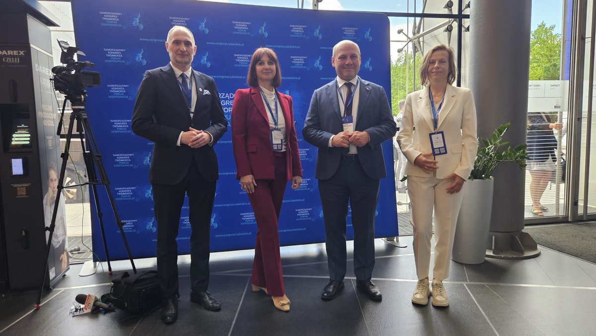 Adam60973457467's tweet photo. 1800 gości z 37 państw, obecność 8 ambasadorów państw Inicjatywy Trójmorza, posumowanie prezydencji Chorwacji, mocny wydźwięk regionalny i naukowy, po raz pierwszy Forum Bezpieczeństwa (kolejny filar Trójmorza?), poszukiwanie nowych pól współpracy - VI Samorządowy Kongres Trójmorza za nami. Silna reprezentacja przyjaciół i ekspertów #3SI, w tym z Instytutu Międzymorza i @FPSolidarnosci.