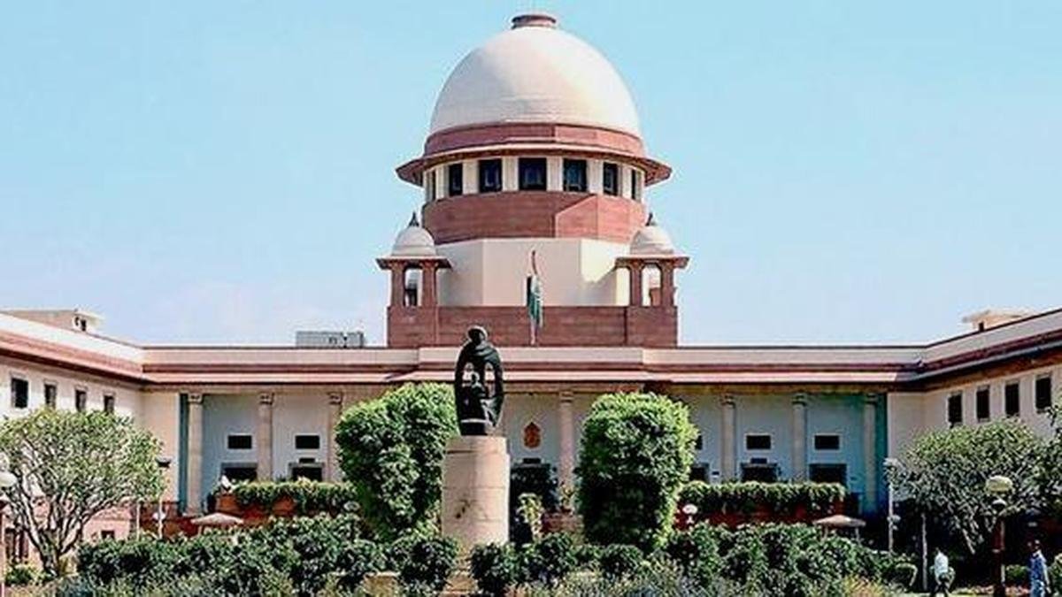 NewsBellApp's tweet photo. SC sets three-month deadline on High Courts to pronounce judgment in a case
The Bench held that the bail orders must be ideally pronounced the next day, and communicated to the jail the same day https://t.co/r4WbHEhiLx