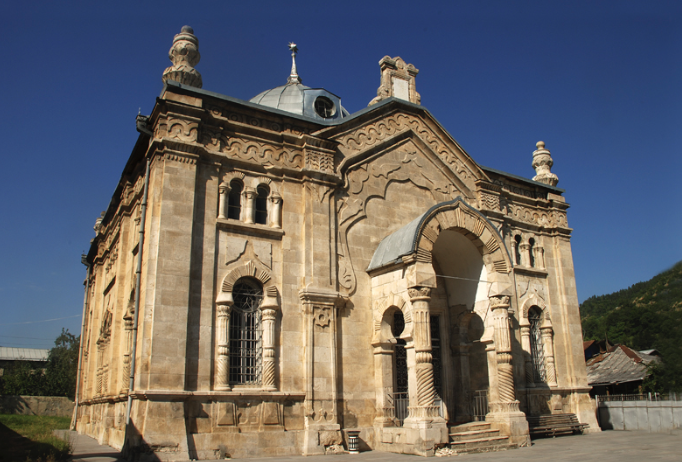 JDRye195's tweet photo. The Oni Synagogue in Oni, in the Racha region of Republic of Georgia was built in 1895 and is the oldest functioning synagogue in Georgia. It is in an eclectic Moorish Revival style. #synagogue  https://t.co/UNOSYs0Hhu https://t.co/P8x7IOGzS1