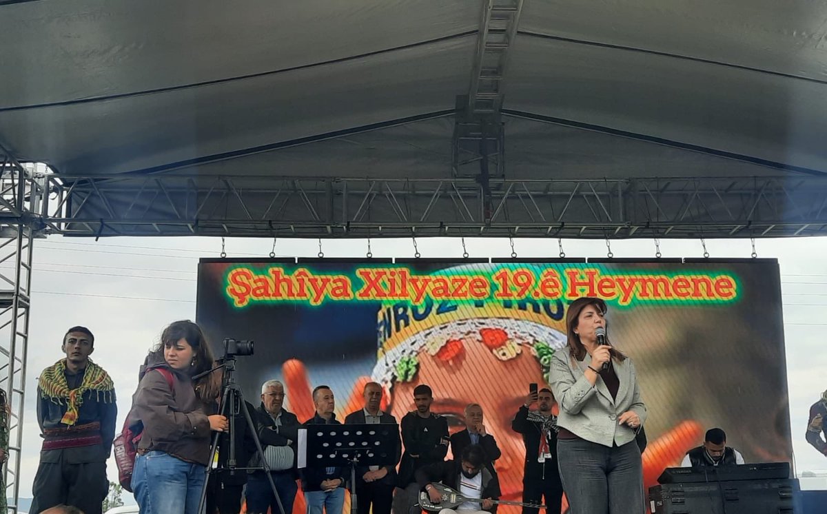 HDK_KONGRE's tweet photo. Halkların kültürünü, dilini ve ortak yaşamını sahiplenmek barış ve demokrasini mücadelemizin ayrılmaz parçasıdır. 

Eş Sözcümüz Meral Danış Beştaş ve Ankara İl Meclisimizle birlikte 19. Orta Anadolu Halkları Haymana Hıdırellez Şenlikleri’nde buluştuk. https://t.co/biII1k3UkQ