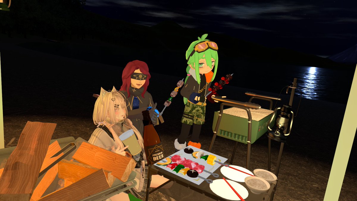 gameokuyami's tweet photo. #VRChat 
おパちでぶいちゃその２！
ちゆきからキャンプに誘われ我々は暗い森の中へ･･･（最初ちょっと恐かったｗ）

でもみんなでテント建てたり焚火用意したり楽しかった！
二人の料理中、臆闇はカメラ係やってた！ｗ https://t.co/MuNSVHisOz