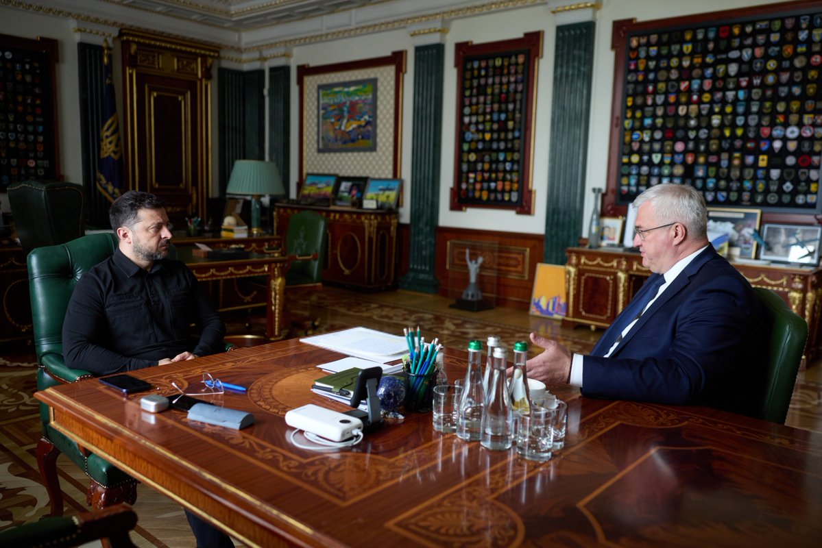 Volodymyr Zelenskyy / Володимир Зеленський tweet media