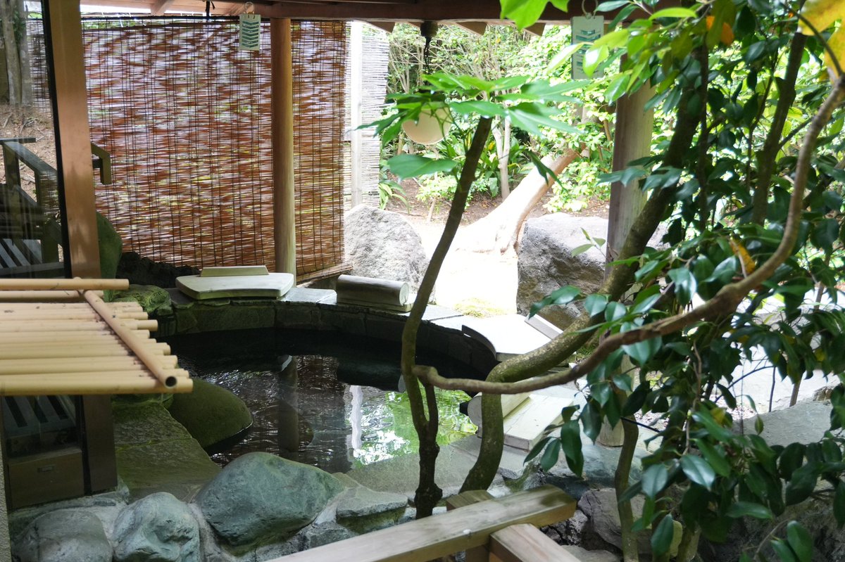 Mops_doitsu's tweet photo. 下田ではちょっと贅沢して露天風呂がついてる部屋に泊まってきた！ https://t.co/LJERoL1dak