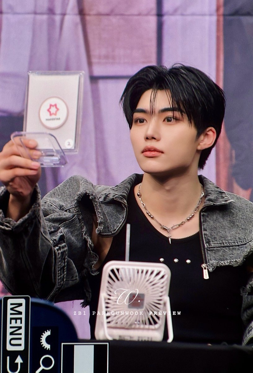 w_gw_0110's tweet photo. 260529 오늘 진짜 진짜 진짜 너뮤 잘생김 

#박건욱 #PARKGUNWOOK #パクゴヌク #제로베이스원 #ZEROBASEONE #ZB1 https://t.co/6Ogt5DqYn0