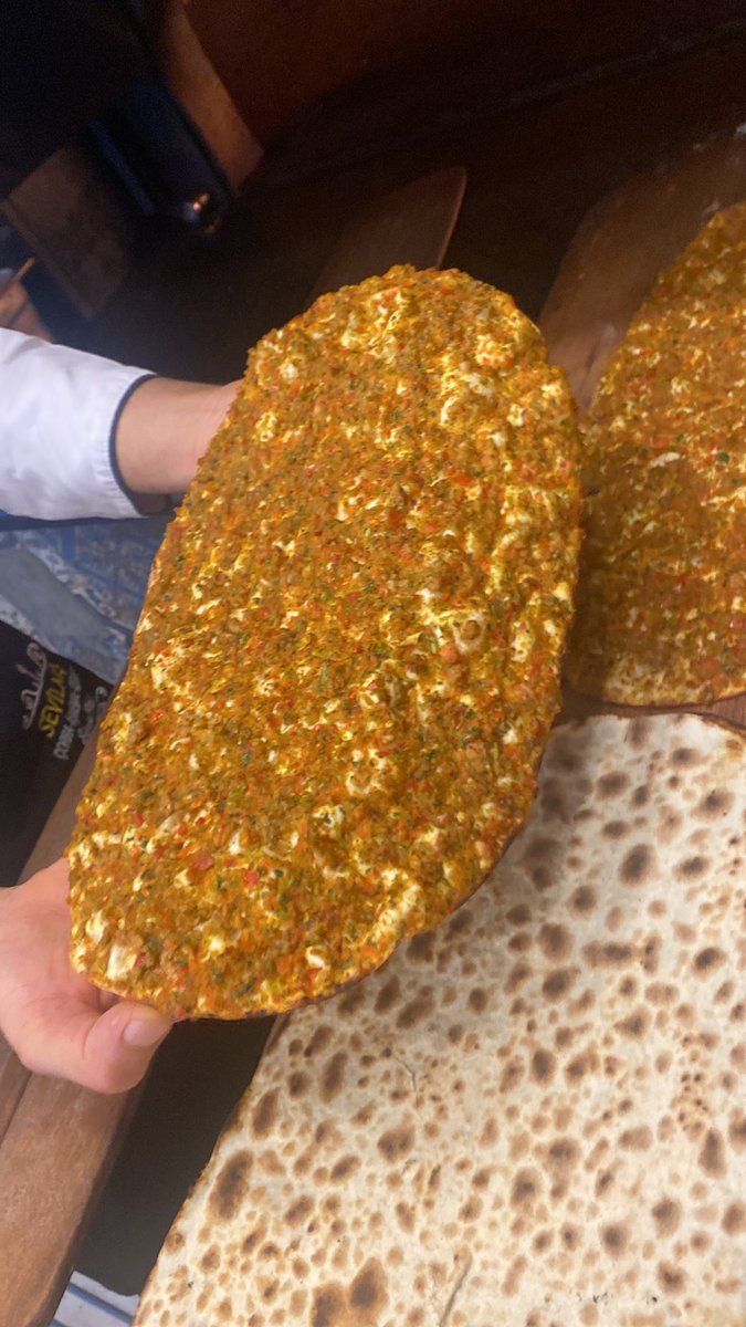 tanriver7655's tweet photo. @vedatmilor Antepli Sevilmiş Çorba Sultanbeyli %100 kuzu eti Lahmacun @RamazanBingol https://t.co/HF8zPgeUX0