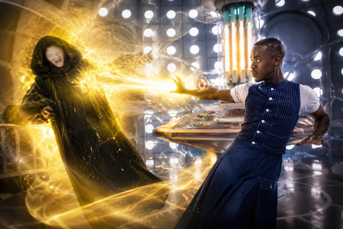Damian2061's tweet photo. The Ruby Sunday mystery would've worked far better if it had been revealed as the Trickster's scheme. Missed opportunity. #DoctorWho #Tgetrickster #RubySunday #Churchonrubyroad #MissedOpportunity https://t.co/Iw6BjB8qOO