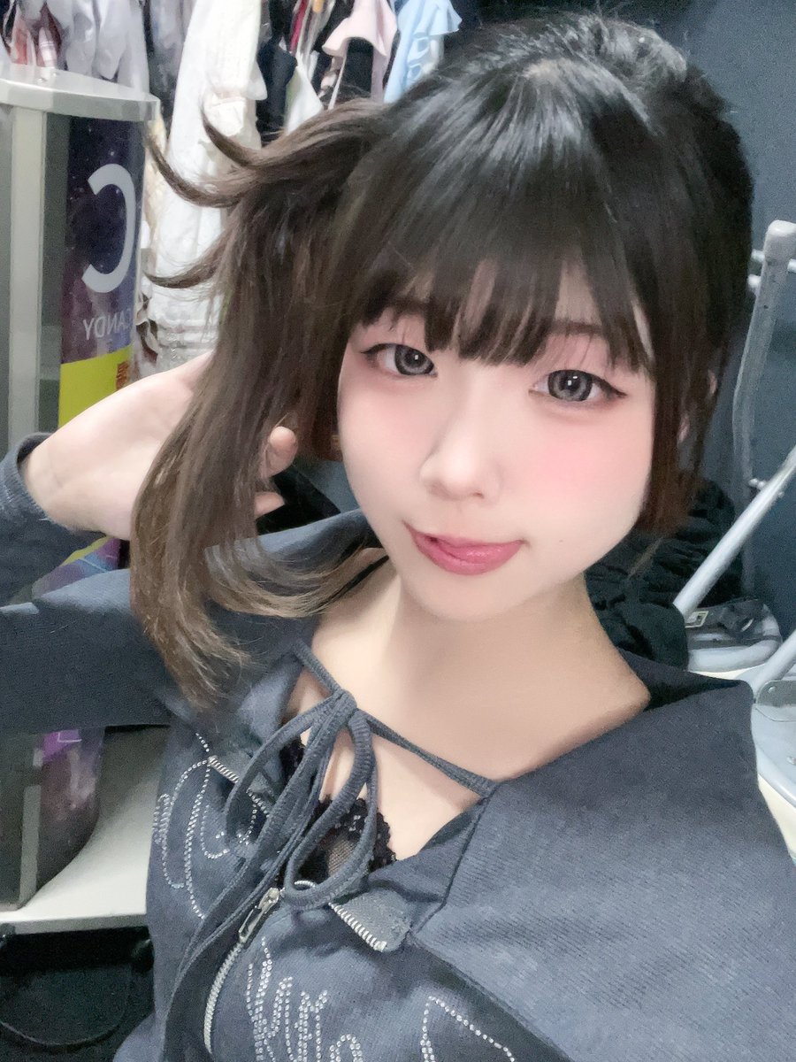 Candy_rinne's tweet photo. 髪の毛で遊ぶの楽しいﾂﾝﾂﾝﾂﾝ✨️ https://t.co/pKnDznzAGW