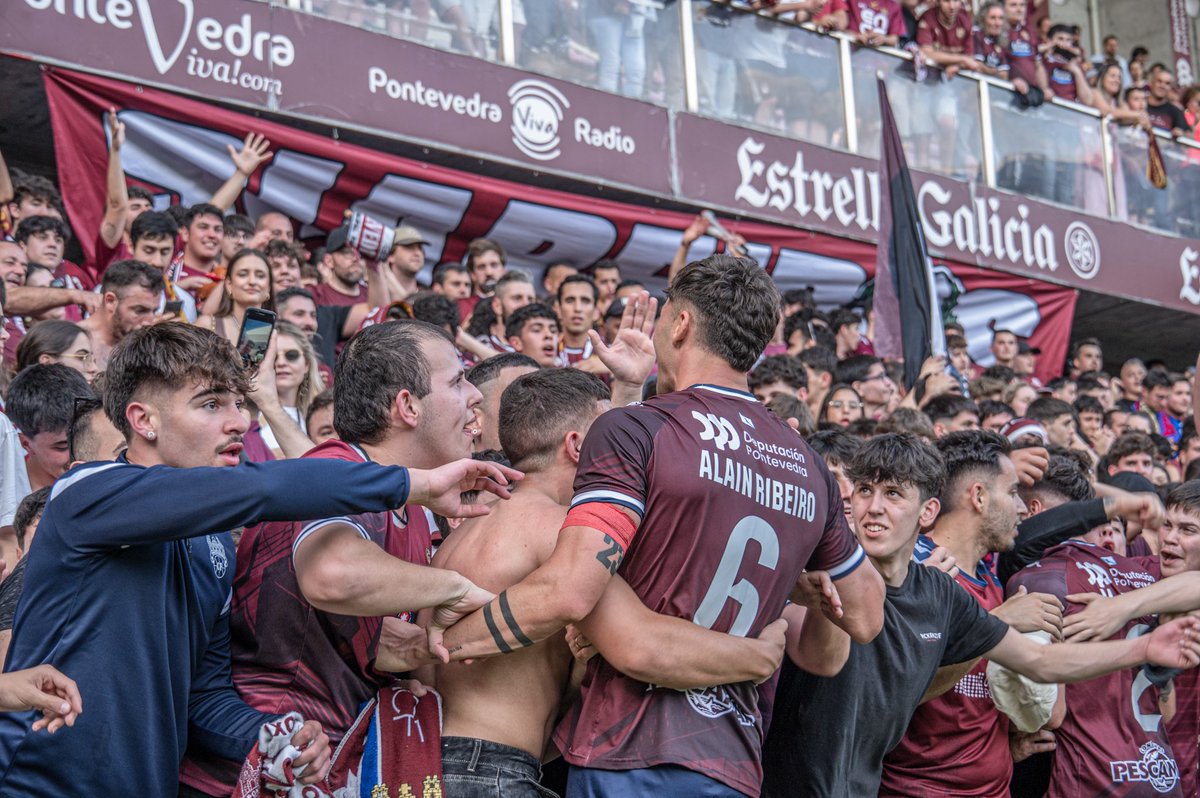 97aribeiro's tweet photo. Por un momento tocamos el cielo. Durante una hora fuimos los más felices pero no nos dejaron soñar. 

Con una mezcla de tristeza y orgullo cerramos la temporada. Solo puedo dar las gracias a mis compañeros y a la afición.  

Qué bien nos lo hemos pasado . 

HQR 🦴 🤟🏼 https://t.co/CMW6pAvGsR