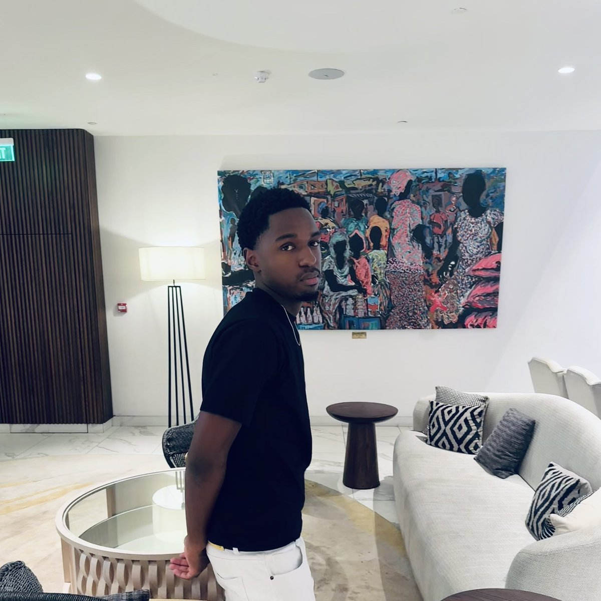 coremyry's tweet photo. Caught between reality and expression🎨
There’s something about standing in front of art that makes you think differently. Every color, every line, every detail carries a story, and somehow it reflects pieces of us too. https://t.co/w6AHVnJkmi