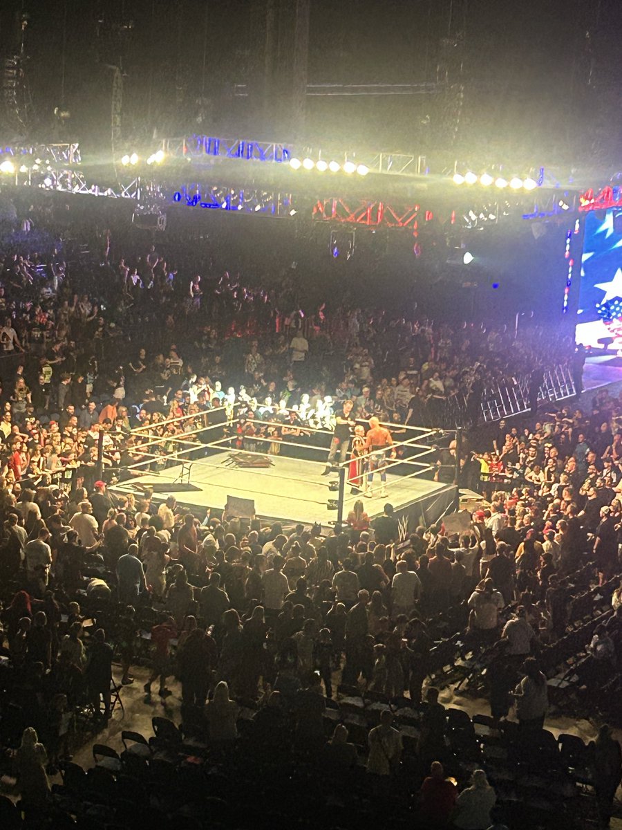 TomLevy84's tweet photo. Awesome night #wwe #wweliverpool #wweeuropeantour2026 https://t.co/4ri4HagrW8