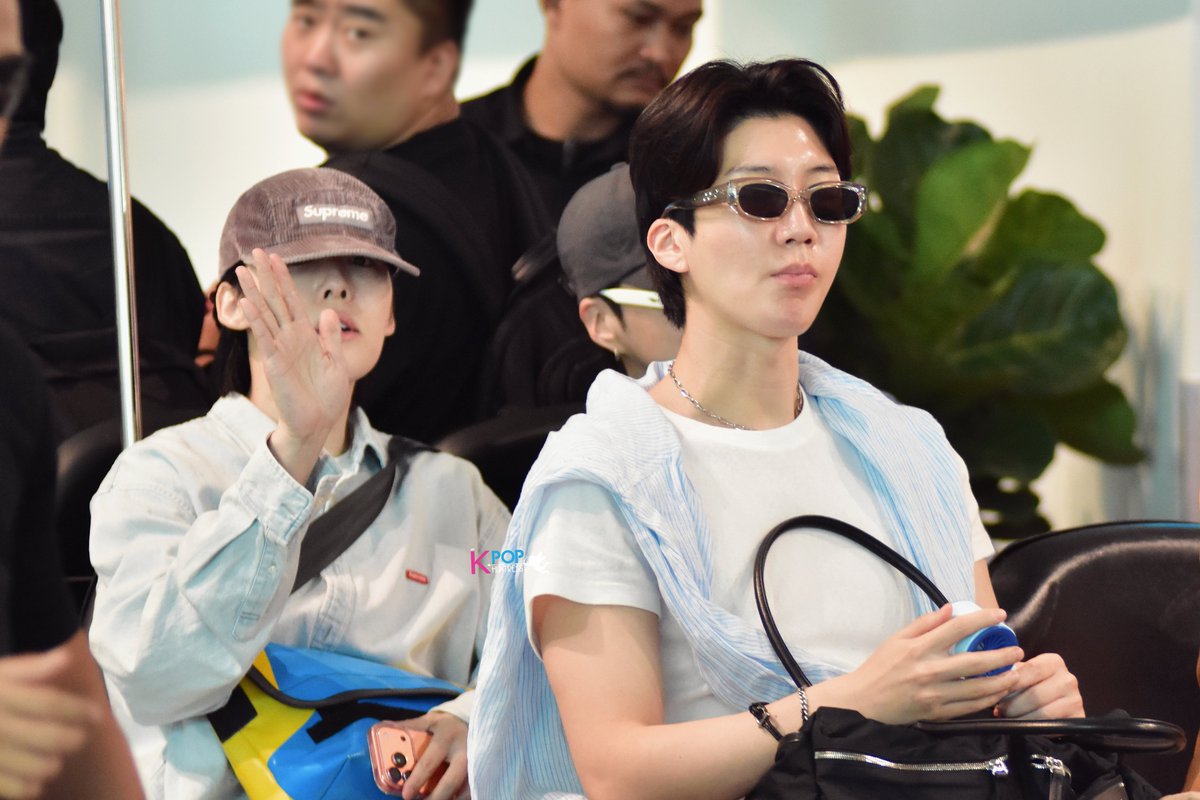 MyKpopHuntress tweet media