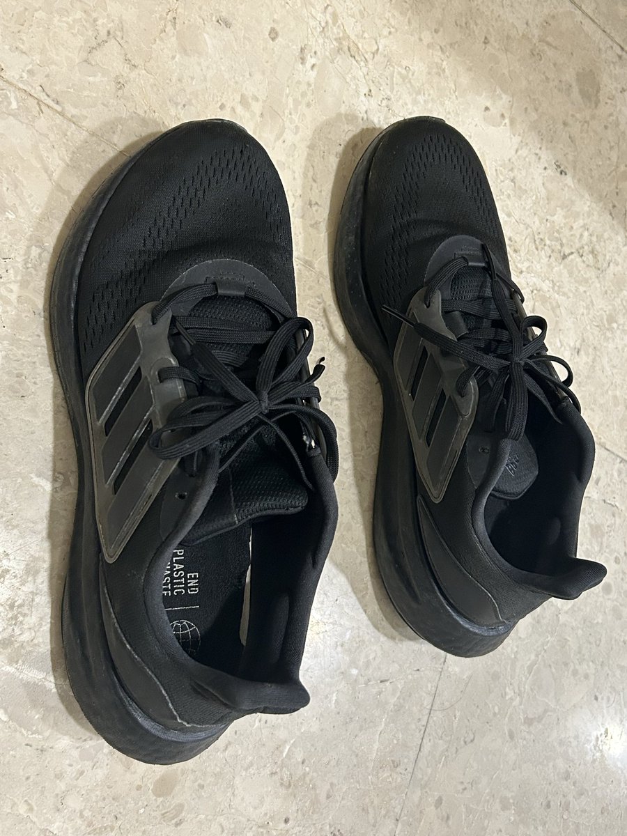 azlan_property's tweet photo. After 1 year 9 months, the service was terminated yesterday. Overall it works well & fully satisfied. And your service is remembered- Adidas Pure Boost. @adidasrunning #pureboost
Kuala Lumpur https://t.co/JelyHDSLK3