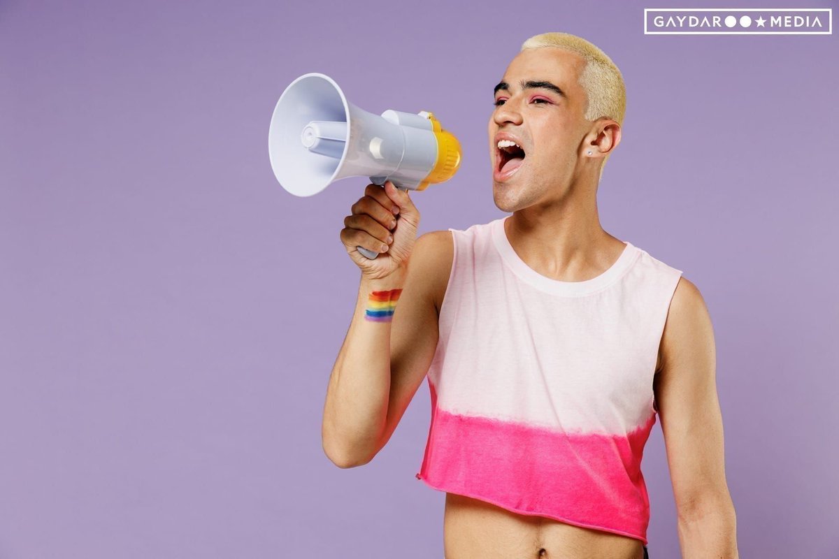 Gaydar's tweet photo. Got that Friday feeling?
Let's get the weekend started with a few of our favourite stories from the past few days. https://t.co/fN8eogxVMa https://t.co/1qrGoGnk05
