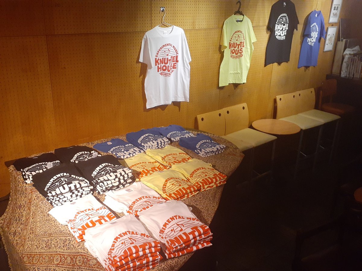 Knuttelhouse1's tweet photo. Tシャツ来ましたー！！
服たたんでてこんなに嬉しいのは初めてでした。嬉しいのでもう発送しまーす！ご注文いただいた皆様大感謝でございます🙇‍♂️
引き続きご注文受け付けておりますのでどうぞよろしくお願い致します。
店頭でも販売します！
SHOP↓ https://t.co/zBNFWOrZ4i