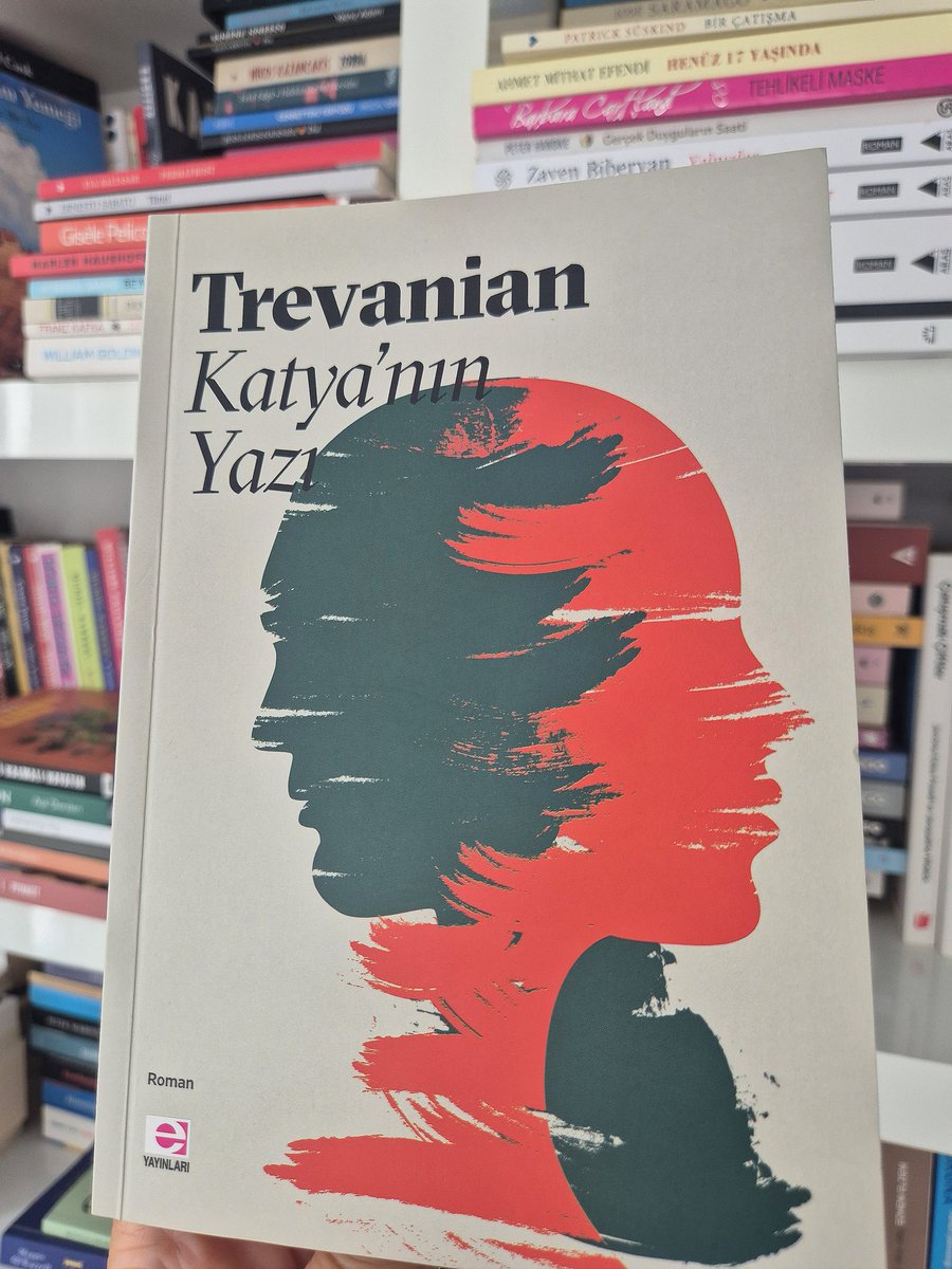 OFFF11's tweet photo. Katya'nın Yazı bir aşk romanı gibi başlıyor psikolojik gerilim romanına dönüşüyor.

Çarpıcı finali unutulmaz.

Keyifle okudum. https://t.co/e6JyHMxJaM