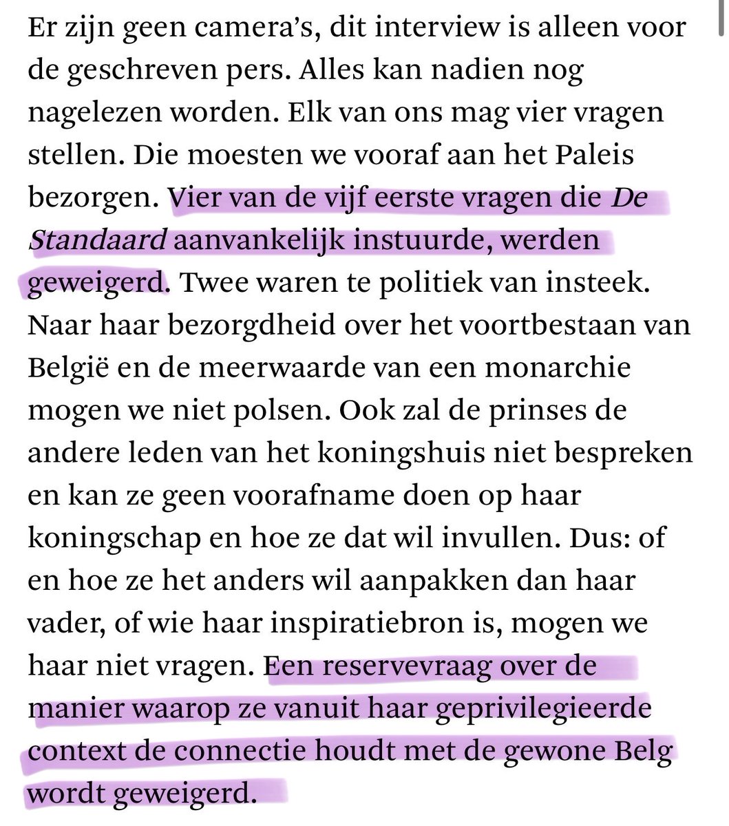 JanWostyn's tweet photo. Ik ben nog altijd niet helemaal bekomen van het “interview” met hare “Koninklijke hoogheid” Prinses Elisabeth.

En ik ben ook nog steeds danig in de war door de verslaggeving daarover in @destandaard.

Daarin wordt het een “boude zet” genoemd een interview te geven aan onder andere DS.

Tegelijk lezen we dat alle best wel interessante vragen van DS gewoon vlakaf geweigerd werden.

Hoezo is dat dan nog een “boude zet”? 

En een “democratisch proces” betekent blijkbaar dat de woordvoerder van de prinses met 4 journalisten overlegt in welke *volgorde* de “vragen” gesteld zullen worden.

Jezus Maria Jozef ! 

Hoezo passeert dat allemaal? 

@MonarchieBe : dit is vele malen erger dan gelijke welke faux pas die Prins Filip ooit in zijn jonge jaren gemaakt zou hebben.

Onze samenleving is intussen helemaal klaar met dit soort paternalisme. Mensen pikken dit niet meer, niet van de VRT, niet van andere “klassieke” media, niet van politici en ook niet van het Koningshuis.