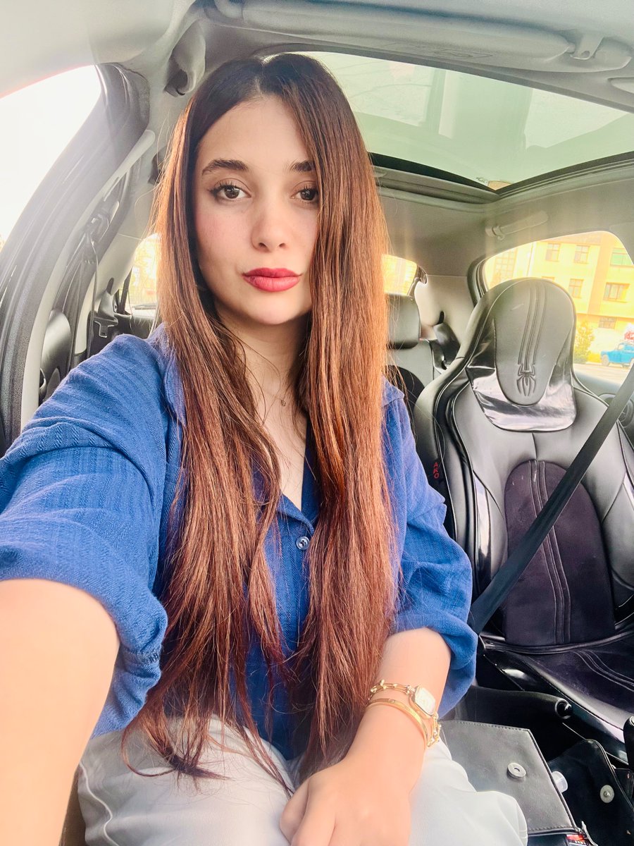Anne(No more)curly tweet media