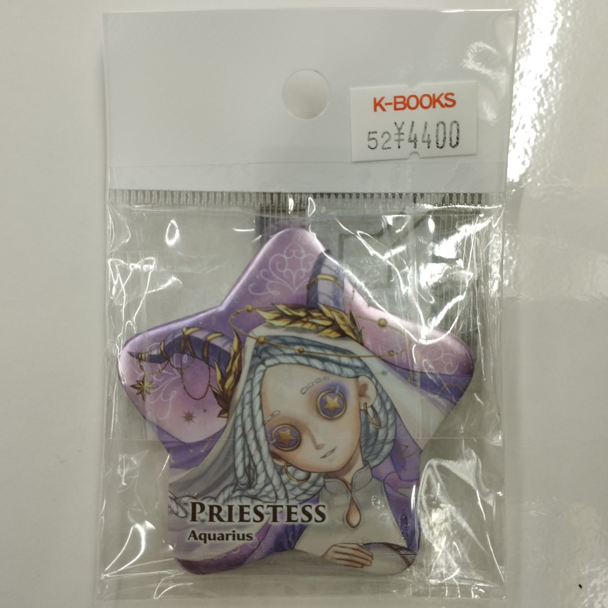 入荷情報】 #第五人格 『おほしさま缶バッジ 祭司』が入荷しています