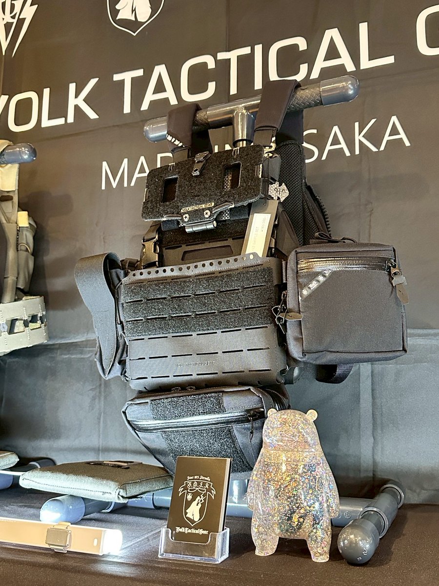 VTG1975's tweet photo. 明日、明後日は大阪で開催される
SHOT SHOW JAPANに出店いたします！
DPC-V2 BKセットを1個組むことが出来たので会場に配置しました。是非ともお待ちしております！ https://t.co/HOMUeHSMkT