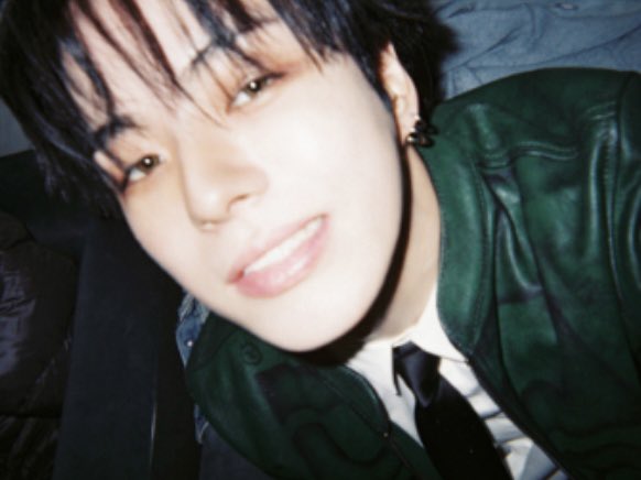 z2u2sk's tweet photo. 재혁이런섹시무드사진찍어오는거엄청드물고 넘청사랑인데이건 ;;;; 오. https://t.co/FuYeay1IDZ