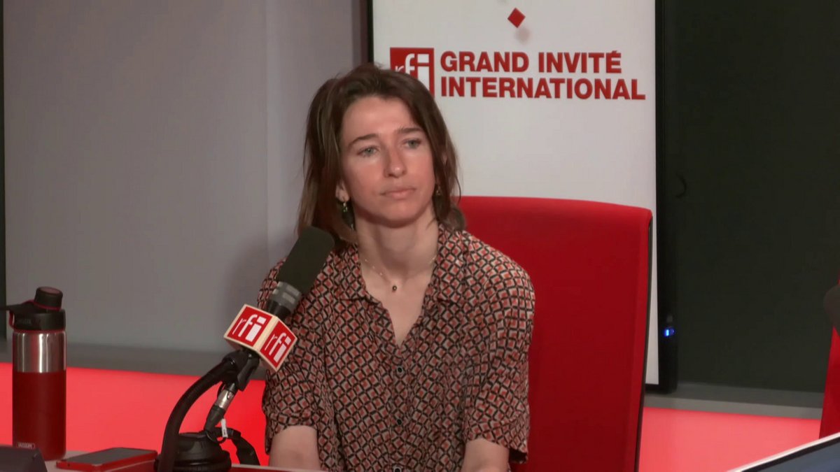 RFI's tweet photo. Le Grand Invité - «On pourrait envisager une taxation européenne des superprofits pétroliers», estime l'économiste Alice Chiocchetti https://t.co/jLdaidjSM8 via @InviteMatinRFI https://t.co/rBJm5YOFvP