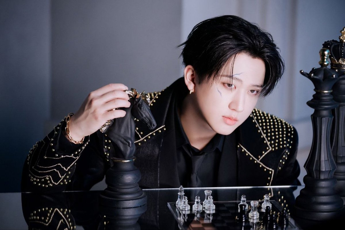 aboutchangbin's tweet photo. changbin looks so good 🫠 https://t.co/hSfyzUOB9p