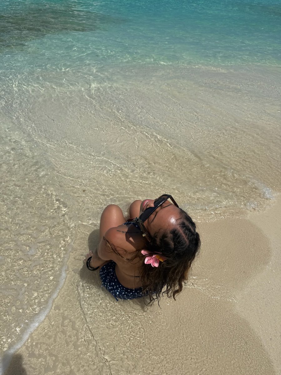 cvtvx's tweet photo. oh how I’m blessed to travel and work my dream job https://t.co/9IJhXuhVTP