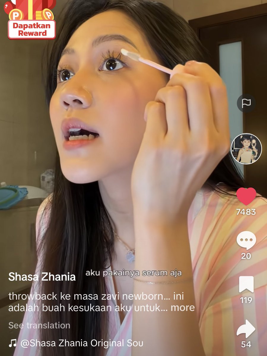 bittercaffeines's tweet photo. Ngikutin shasa zhania dari jaman masih pacaran sampe skrg udah punya anak selalu salfok sama rambut &amp; bulu matanya yg super lentik…

Skrg tau sih treatmentnya shasa pake apa aja☝️ https://t.co/ryvn4aDSAK