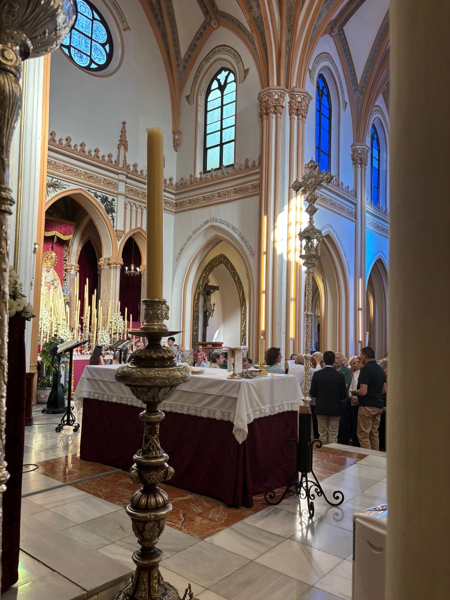 HdadSalud's tweet photo. | CULTOS |

Ayer celebramos la primera jornada de cultos en honor a María Santísima de la Salud.

La Eucaristía por nuestros hermanos difuntos y enfermos reunió a hermanos y fieles, administrándose durante la celebración el sacramento de la Unción de Enfermos.

#CofradíasMLG https://t.co/MHZj9tNr0j
