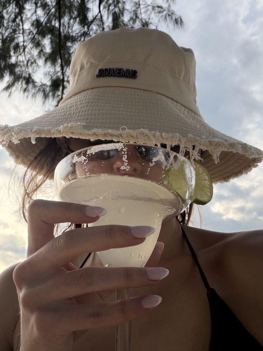 Lia 🍸 (@Liaphotos_) / Posts / X