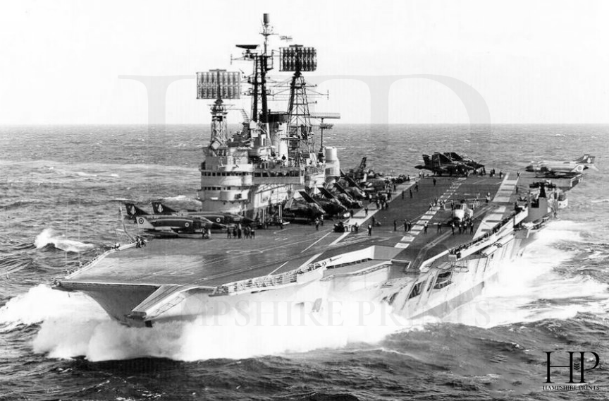 Hantsprints's tweet photo. HMS Ark Royal (R09) Royal Navy Audacious Class aircraft carrier 1977 ⚓️ https://t.co/GOpQXuy1g3