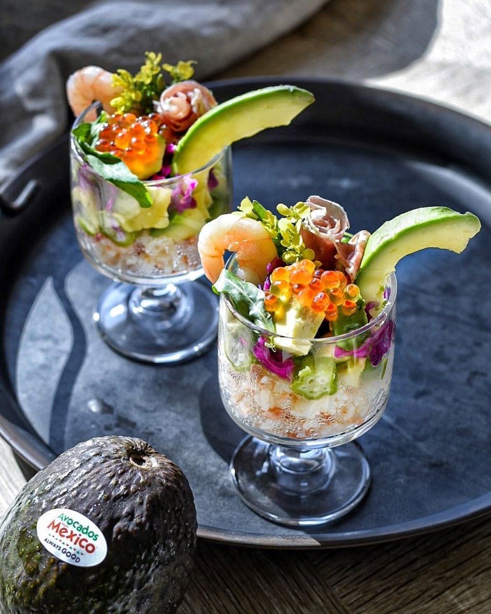 AFM_Japan's tweet photo. フレッシュアボカド＆シュリンプのパフェ寿司🥑🍤✨
人気インスタグラマー @hanyacoro によるレシピです❤️
特別な日やホームパーティーにぴったりの、味わいも見た目も華やかなレシピです。ぜひ試してみませんか？😋

https://t.co/qFhwarDYYc https://t.co/6rIzojJPKe