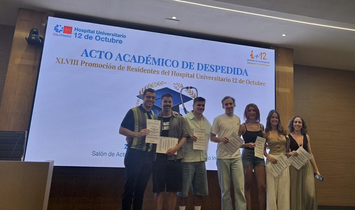 AnestesiaH12O's tweet photo. ¡Nuestros R4 llegan al final de su formación! 👏🏼👏🏼 Gran promoción que deja ya su huella en nuestros corazones ❤️. Mucha suerte en esta nueva etapa 🍀🥰 https://t.co/8KjVJW8kO5