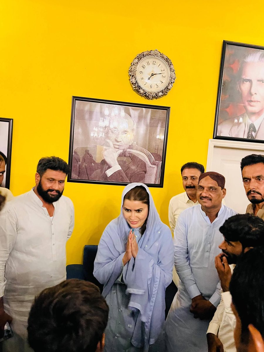 Menghwar_Rawal's tweet photo. For the people, by the people, with the people.

عوام زندہ باد، عوامی رہنما زندہ باد ❤️🖤💚

#PPPServes #NA209 #BeeraniHouse

@ShaziaAttaMarri @Anny_Marri https://t.co/7nbs7WReDt