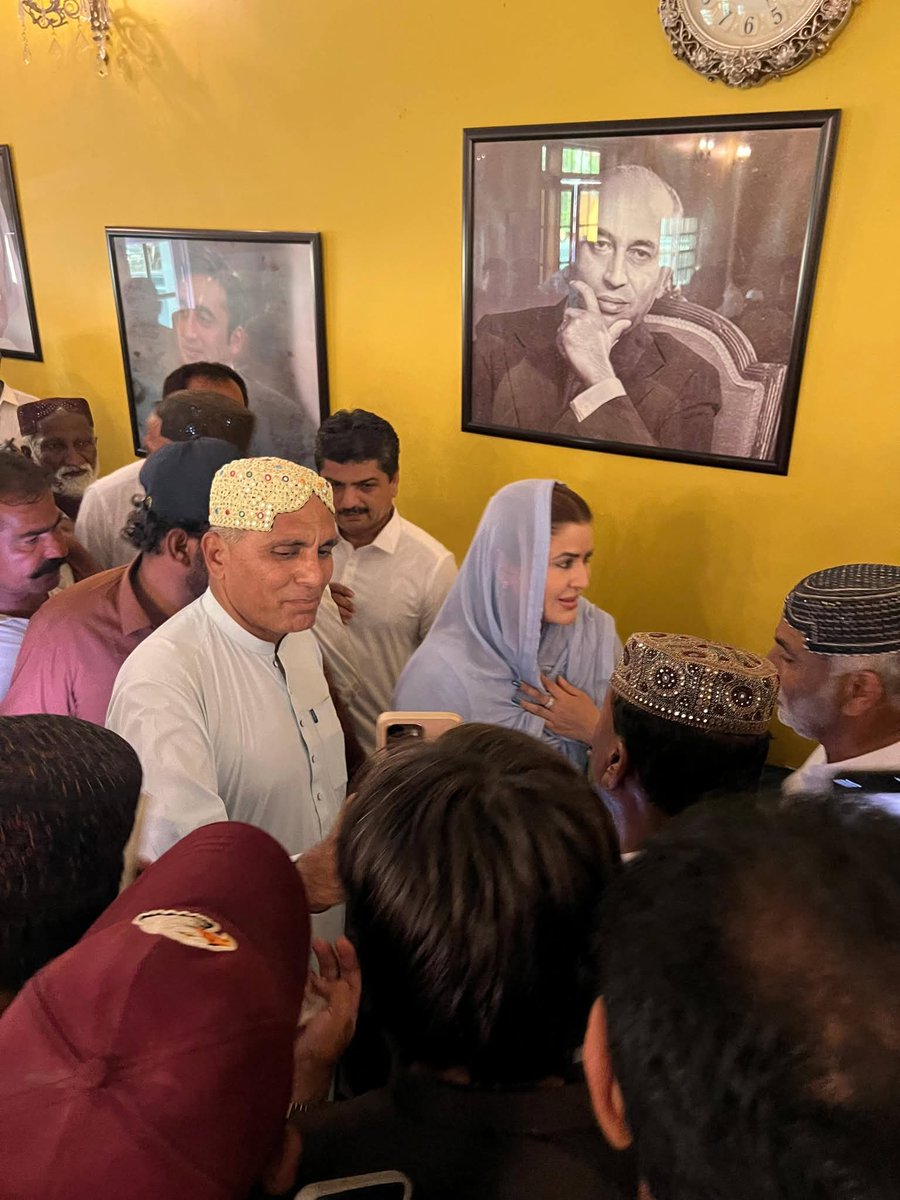 Menghwar_Rawal's tweet photo. For the people, by the people, with the people.

عوام زندہ باد، عوامی رہنما زندہ باد ❤️🖤💚

#PPPServes #NA209 #BeeraniHouse

@ShaziaAttaMarri @Anny_Marri https://t.co/7nbs7WReDt