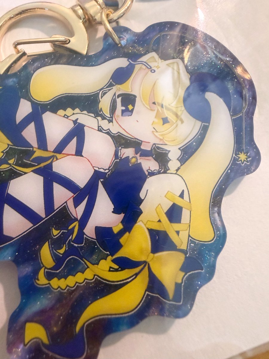 aen253's tweet photo. うさぎあめ様からアクキーいただいてしまいましたっっ！
本当に可愛すぎる、！！！
ありがとう、家宝にさせていただきます。
今度ニハちゃん描いちゃうからね！！ https://t.co/kLb4yEErQZ
