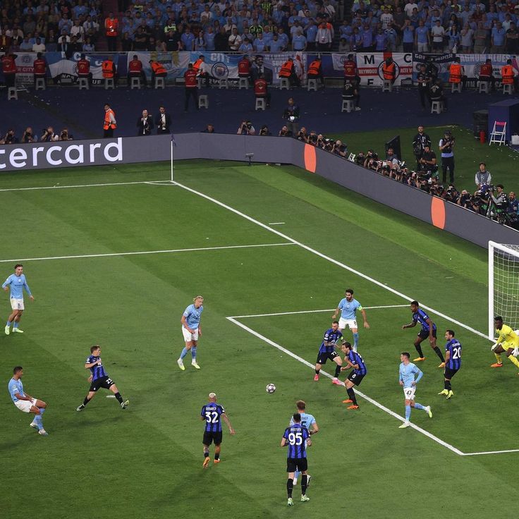 gemutlich111's tweet photo. The Goal that ended the wait https://t.co/Xfd42f8RlJ