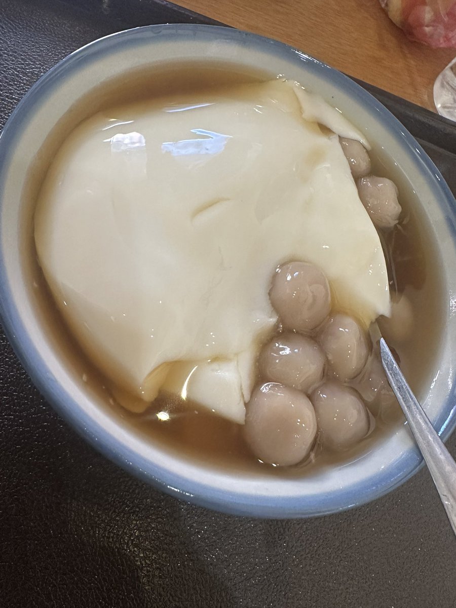 chunyilang0806's tweet photo. 台灣美食系列

台湾美食シリーズ②

#杏仁豆花
#迪化街 
#夏樹甜品 
#里帰り #台湾留学
#黃蟹小包 #小籠湯包 
#冠京華 
#台湾美食 #台湾グルメ https://t.co/kyxt08ueNk