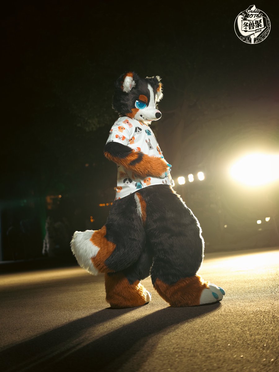 furrychina's tweet photo. 【 #FursuitFriday from #WFF2025 】  
Produce by GUD.CC-Photographers  
Photographer：贤云 @xianyunyanba
Shanghai·WFF2025  
Official Website: https://t.co/velCALVByh https://t.co/HbipLDa6wX