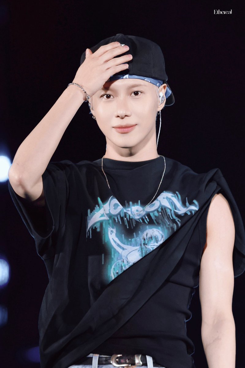 Ethereal_718's tweet photo. 260529 SHINee WORLD VIII 
[THE INVERT] 첫콘 사운드체크

🥺🥺🤲🏻🤲🏻

#태민 #TAEMIN #テミン #泰民 https://t.co/Zjq8S7DfR5