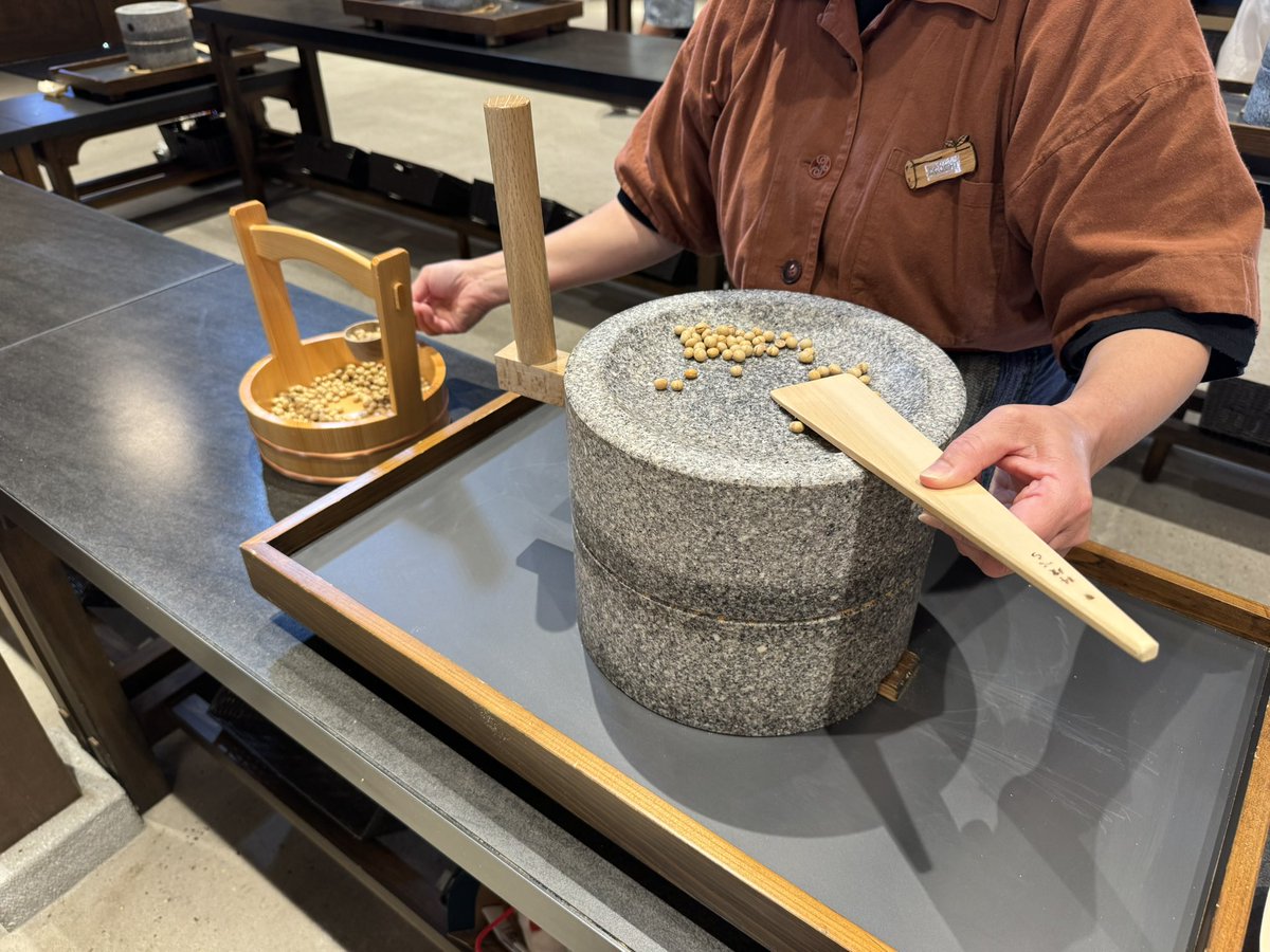 nekosweets's tweet photo. Making warabi mochi https://t.co/ffgyydeOLu