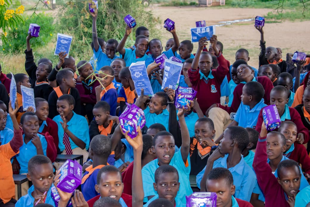 NicePlaceFound's tweet photo. Marking Menstrual Hygiene Day at Risa Primary School, we engaged teachers, girls &amp; boys in open talks on menstrual health, broke myths &amp; reduced stigma. We also distributed pads to support dignity &amp; confidence. No girl should miss school because of her period. #MHDay https://t.co/obupC242St