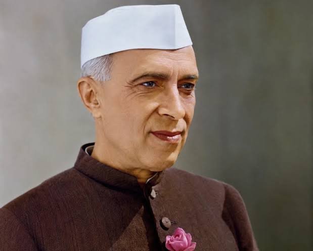 Thakur_VishalS's tweet photo. 1 $ = 3.30 ₹                                         1$ = 95.29 ₹ https://t.co/57Rw2udnZG